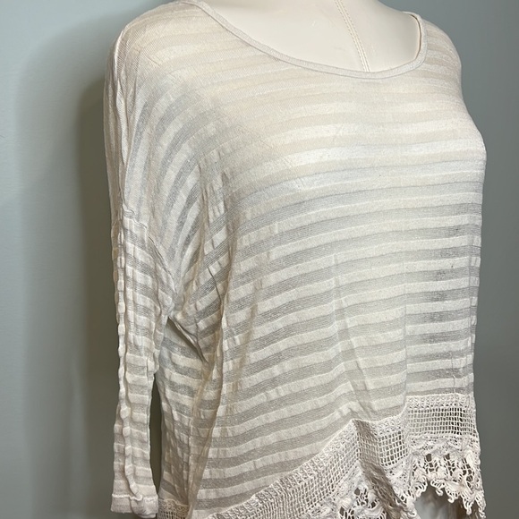 Women’s Stripe Top from Rue21 - Picture 5 of 8